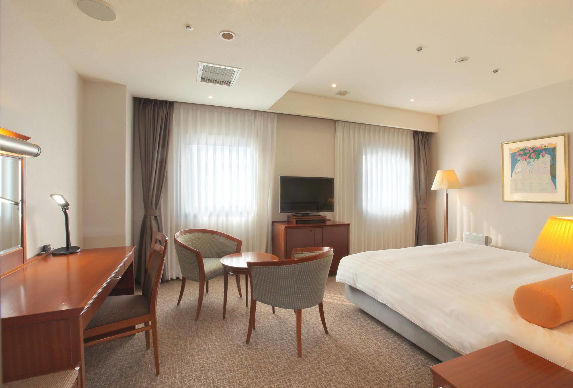 Odakyu Station Hotel Hon-Atsugi Eksteriør billede
